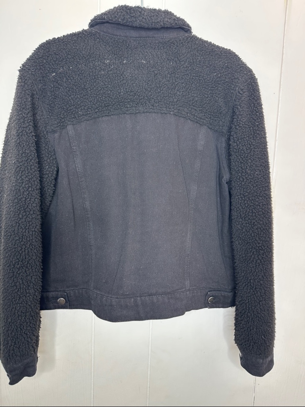 Black Sherpa-Trim Denim Jacket with Cozy Collar - Picture 7 of 8